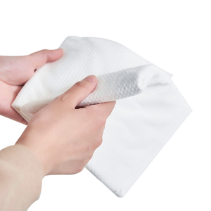 Soft Non-woven Fabric Disposable Bath Towels 60GSM For Travel Oem Customized